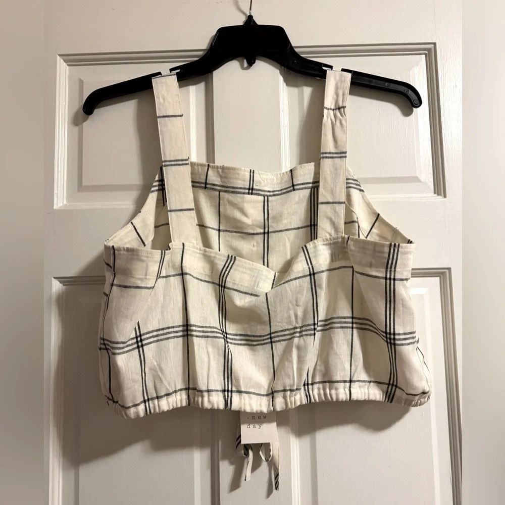 NWT Cream Windowpane Top (XL)